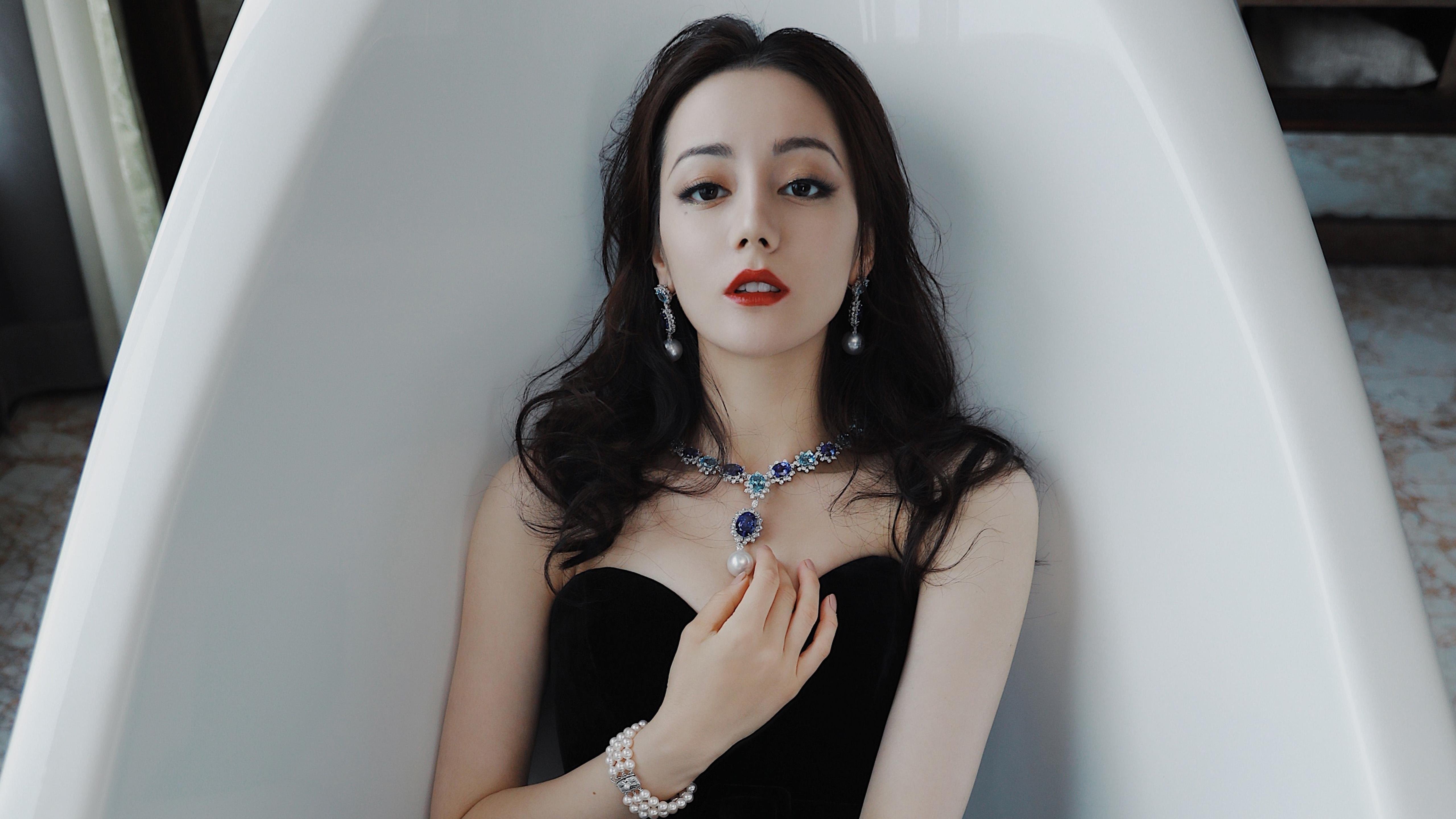 引擎的呼啸与绿茵的咆哮，冠军之心如何跨越速度与力量的边界